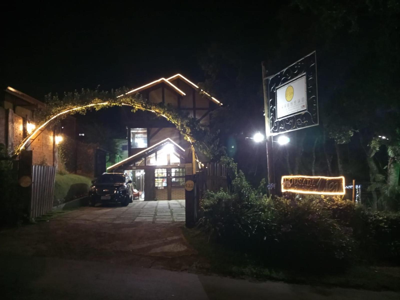 Pousada Le Lieu Hotel Santo Antônio do Pinhal Екстериор снимка